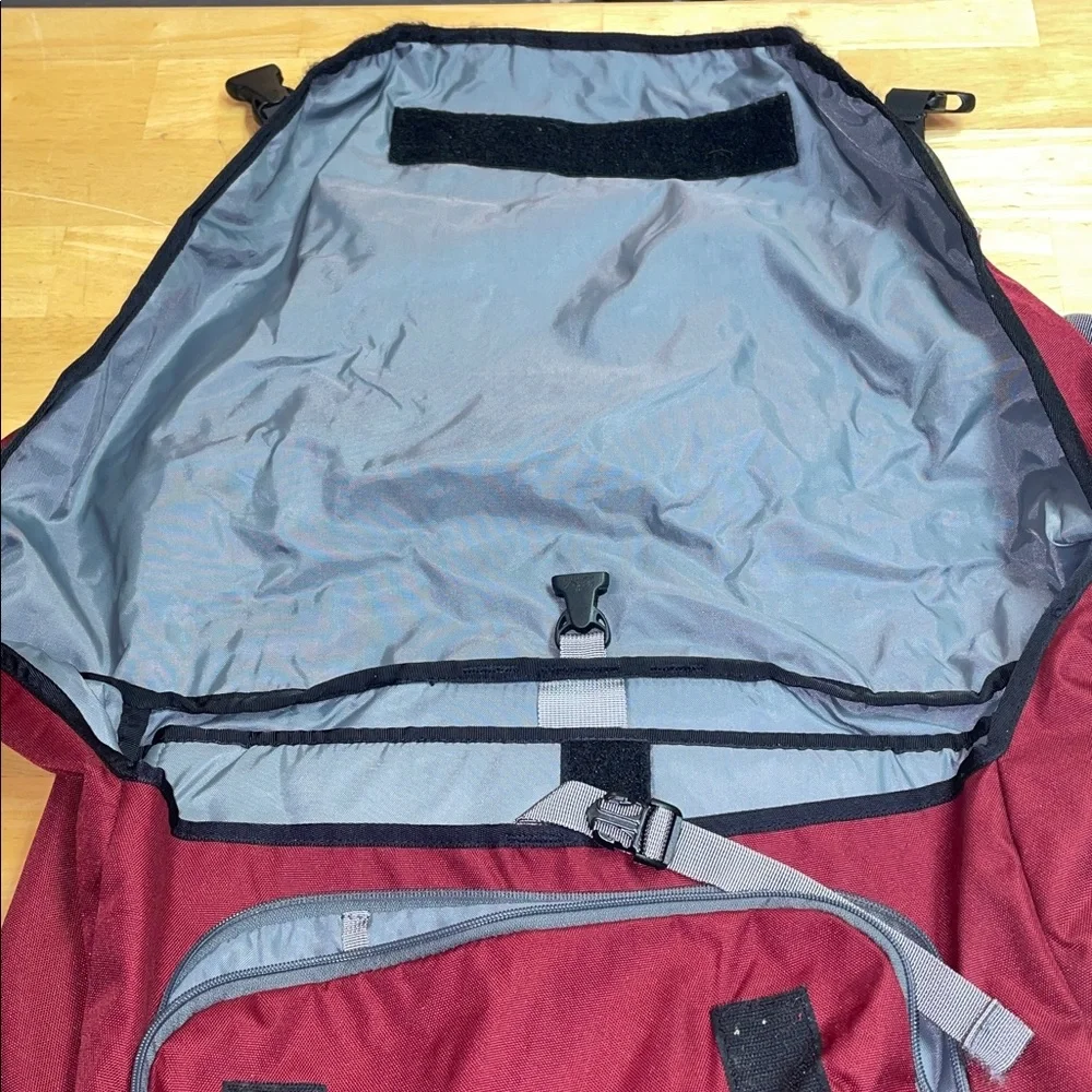 L.L. Bean Messenger Bag/Computer Bag. Nylon. Burgundy, Gray, Black. Crossbody